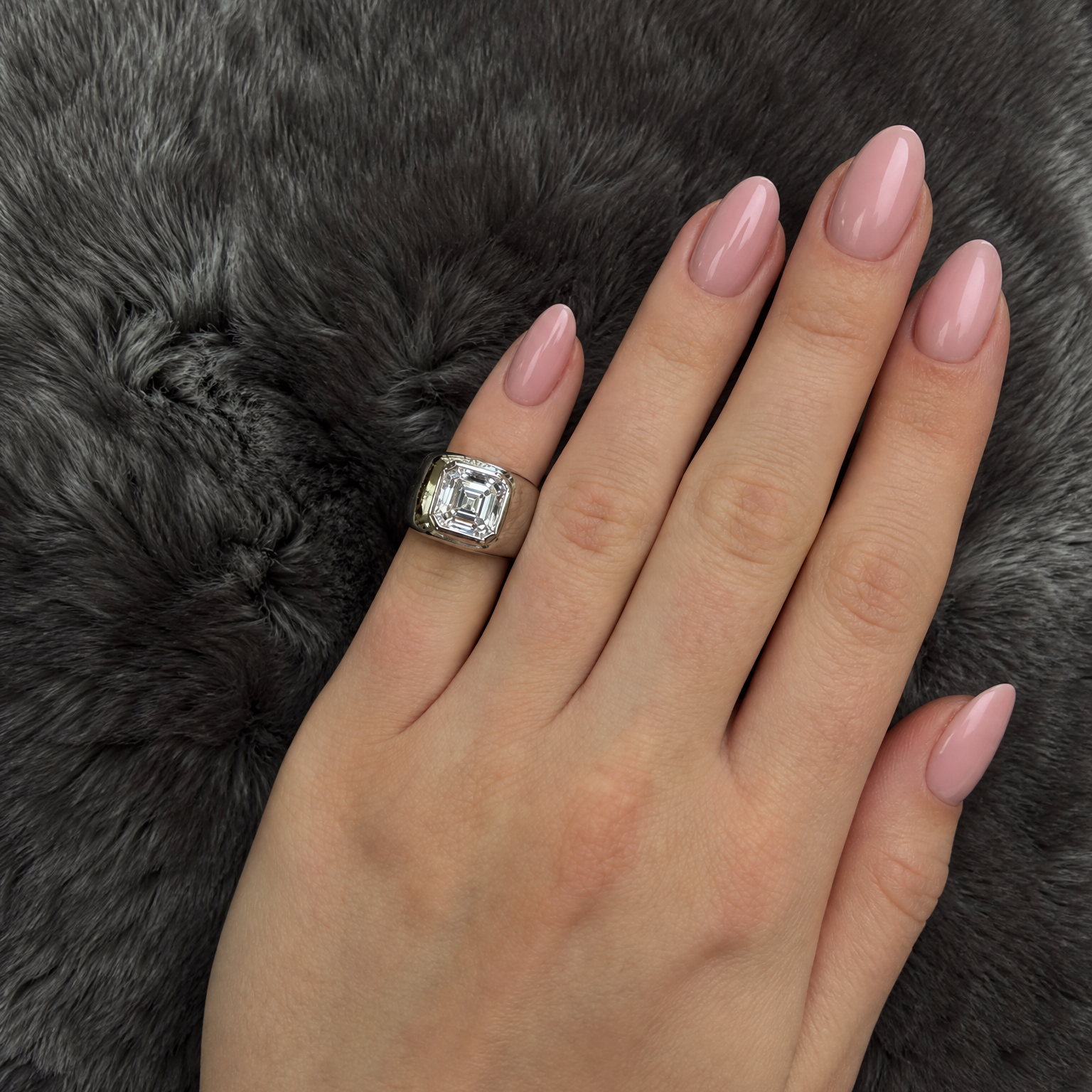 Bespoke Asscher Signet