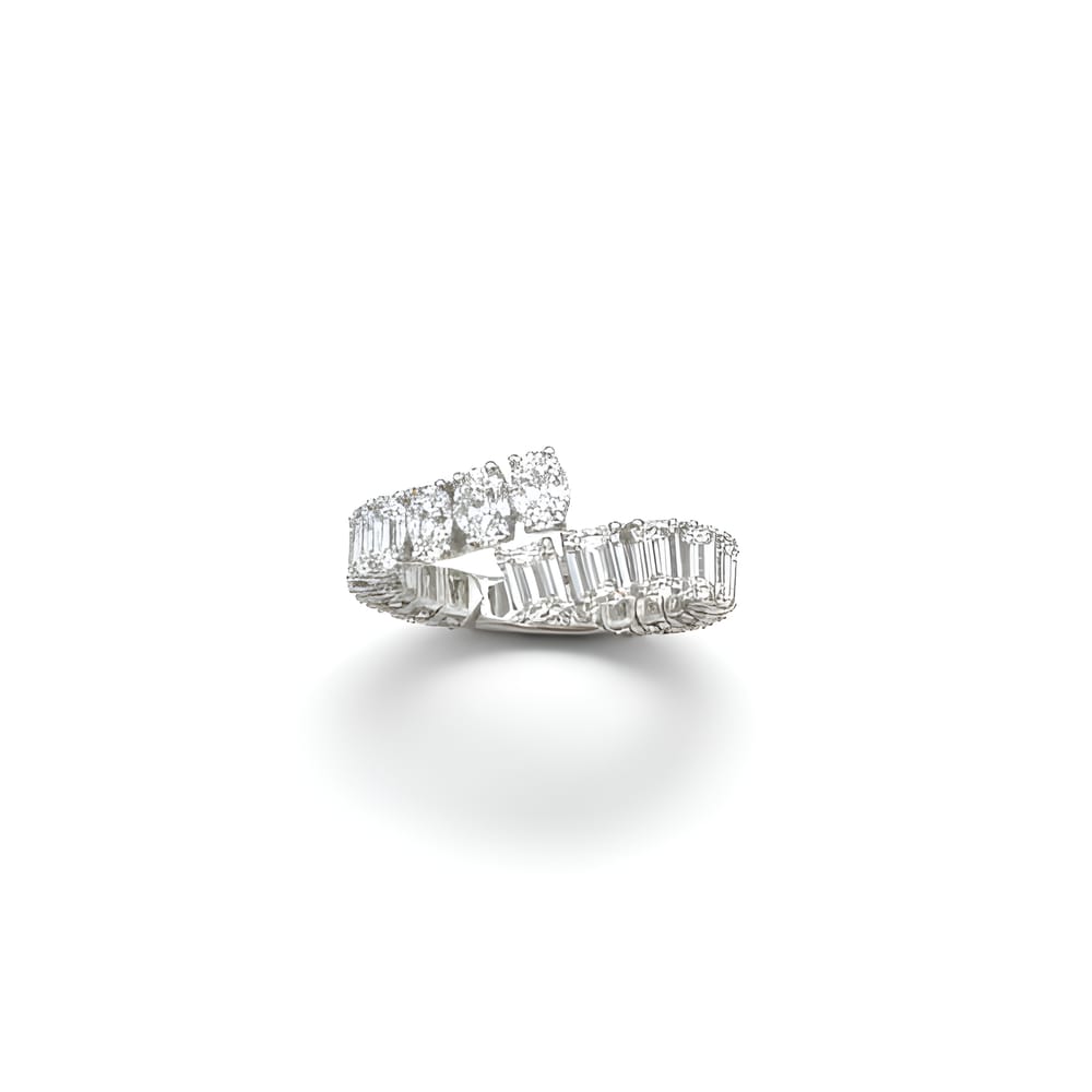 Jada Oval and Emerald Wrap Ring