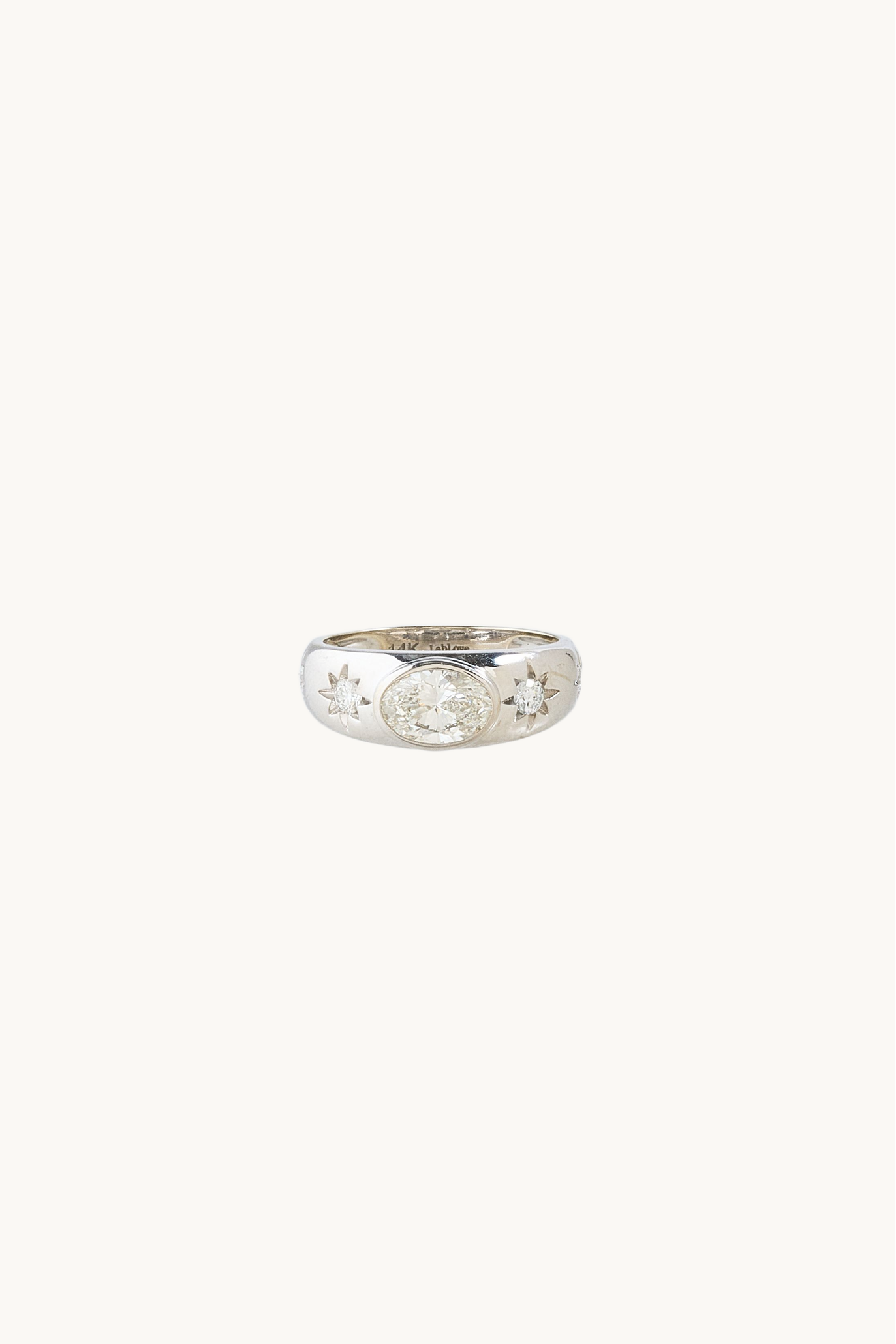 Stevie Round Diamond Signet Ring