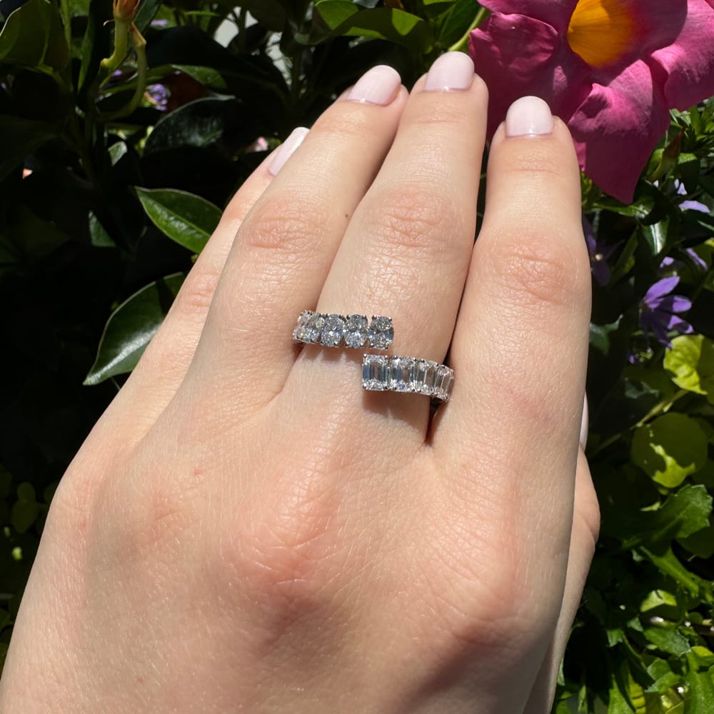 Jada Oval and Emerald Wrap Ring