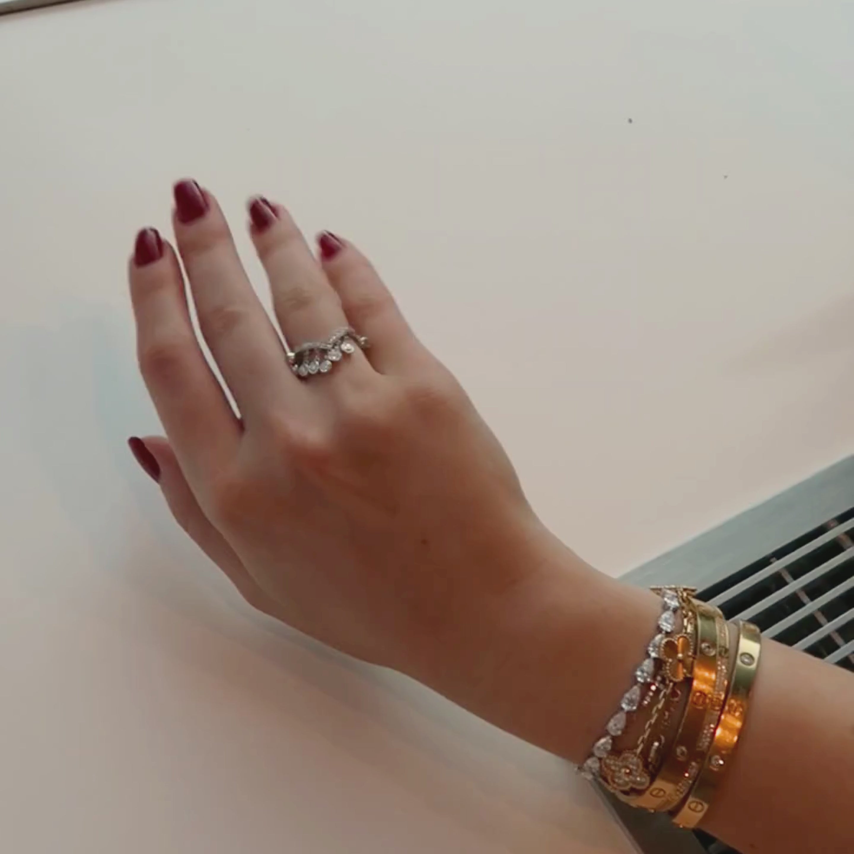 Farrah Fringe Bezel Round